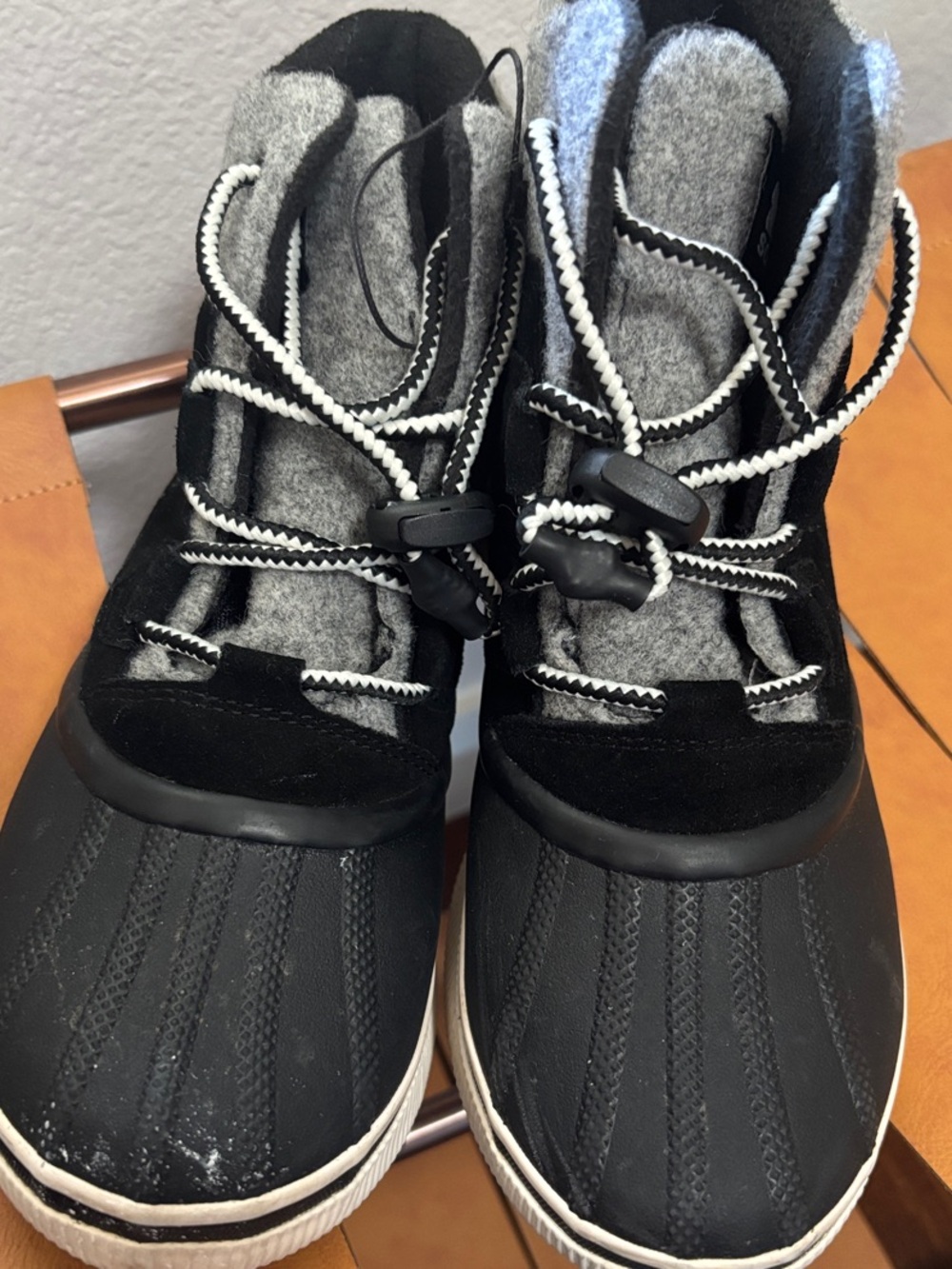 Sorel Out n about black and Gray Winter Boots
